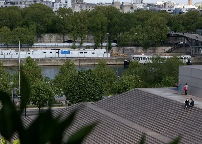 Seine Front / Lib. F.mitterrand