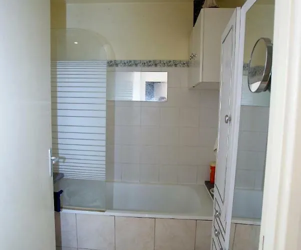 Seine Front / Lib. F.mitterrand Apartament Paryż